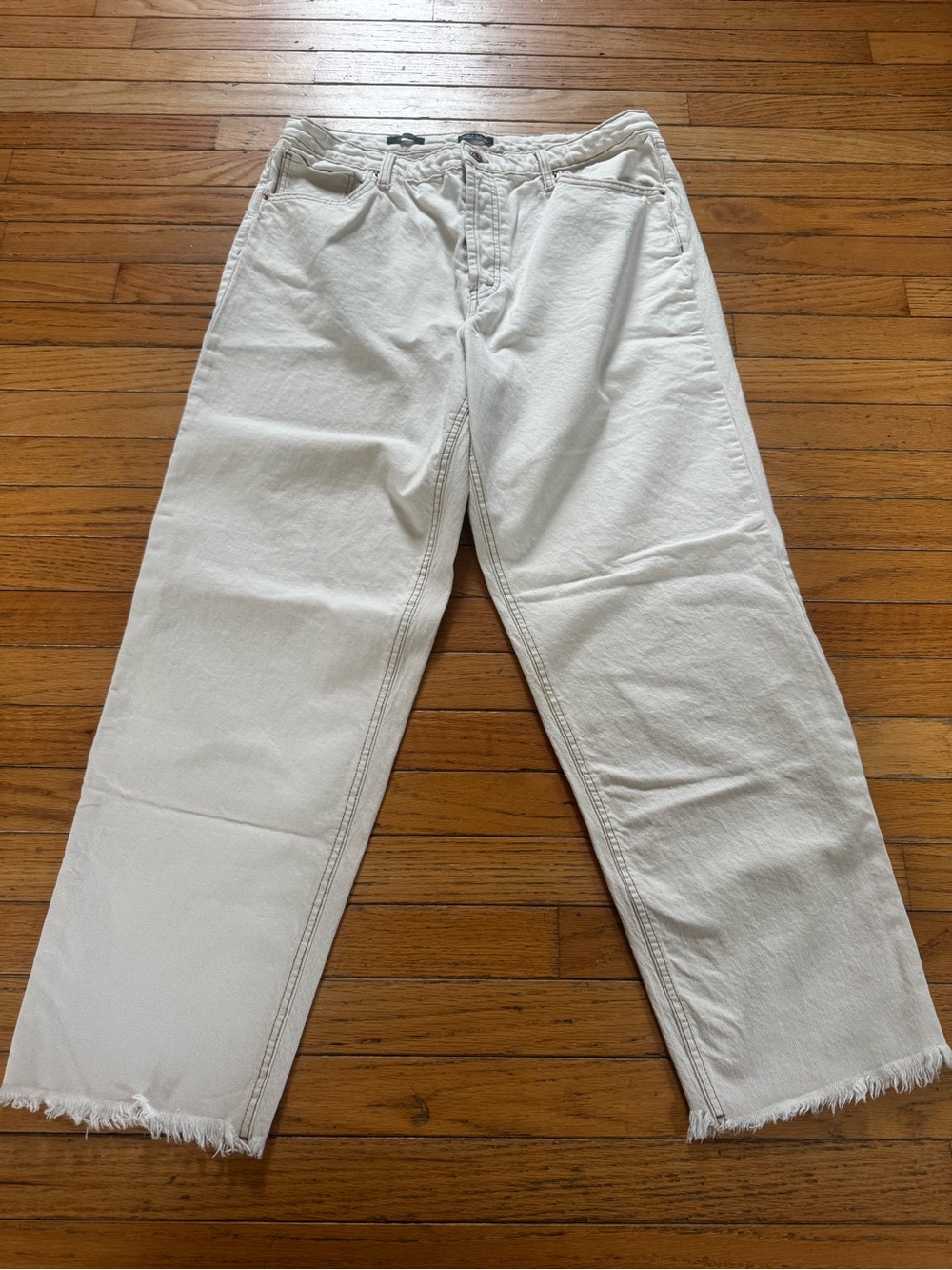 wild fable Off-White Cropped Frayed Hem Jeans